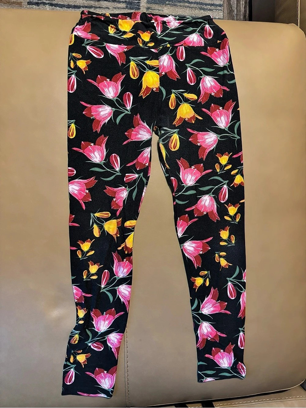 LuLaRoe Printed Leggings Printed Floral Leggings in Black & Pink
